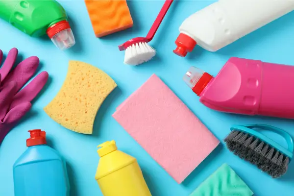 Como otimizar tempo e materiais na limpeza doméstica
