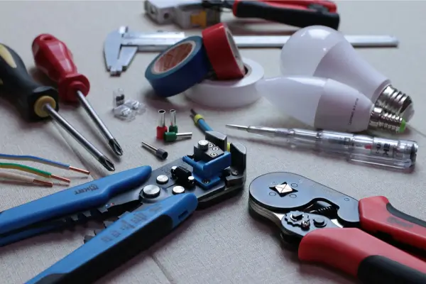 Pequenos reparos e soluções que ajudam na rotina da casa